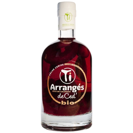 Rhum arrangé Ti arrangé de Ces Pêche-cerise
